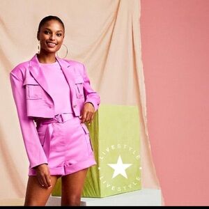 Cropped blazer in a size small and shorts size in a 6